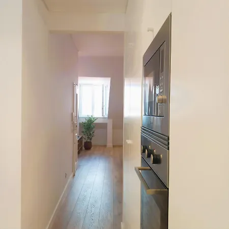 Rent4rest Castle View Family & Friends In Bairro Alto * Lisbona