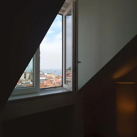 Rent4rest Castle View Family & Friends In Bairro Alto Lisbona
