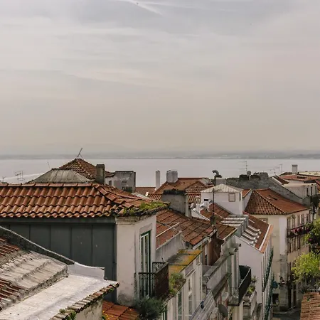 Rent4rest Castle View Family & Friends In Bairro Alto 리스본