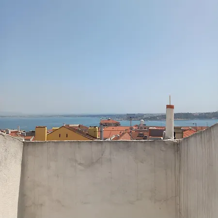Rent4rest Castle View Family & Friends In Bairro Alto * Lizbona