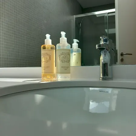 Rent4rest Castle View Family & Friends In Bairro Alto Appartamento Lisbona